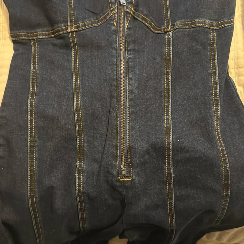 Stylish Blue Denim Jumpsuit - Picture 5 of 6